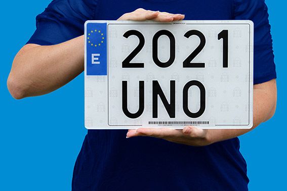 MATRÍCULA UNOMATRÍCULA  4x4  340x220mm