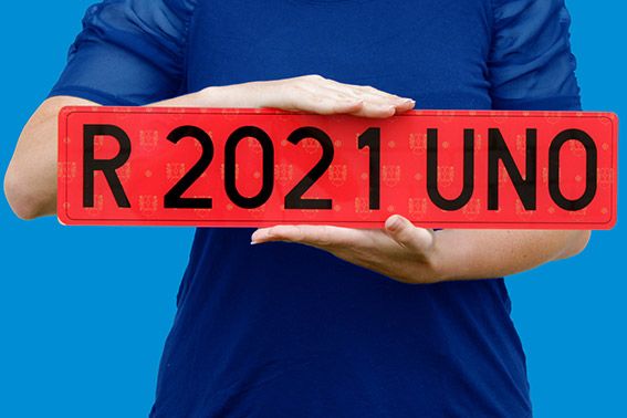 MATRÍCULA UNO ROJA MATRÍCULA REMOLQUE 520X110MM