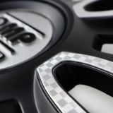 SET 4 TAPACUBOS OMP MAGNUM NEGRO/PLATA/CARBO 14